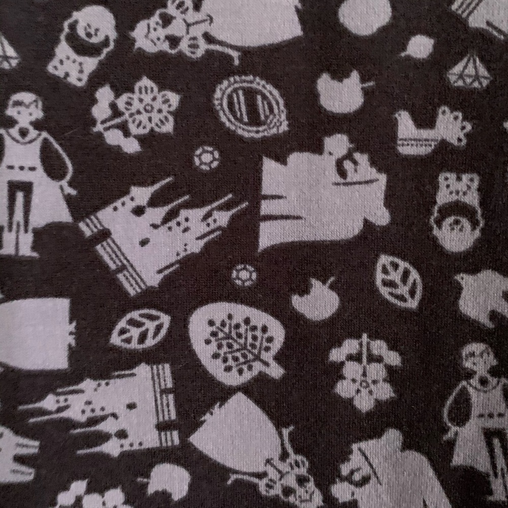 DISNEY Perfect T - NEW with TAGS!!! - Picture 2 of 6